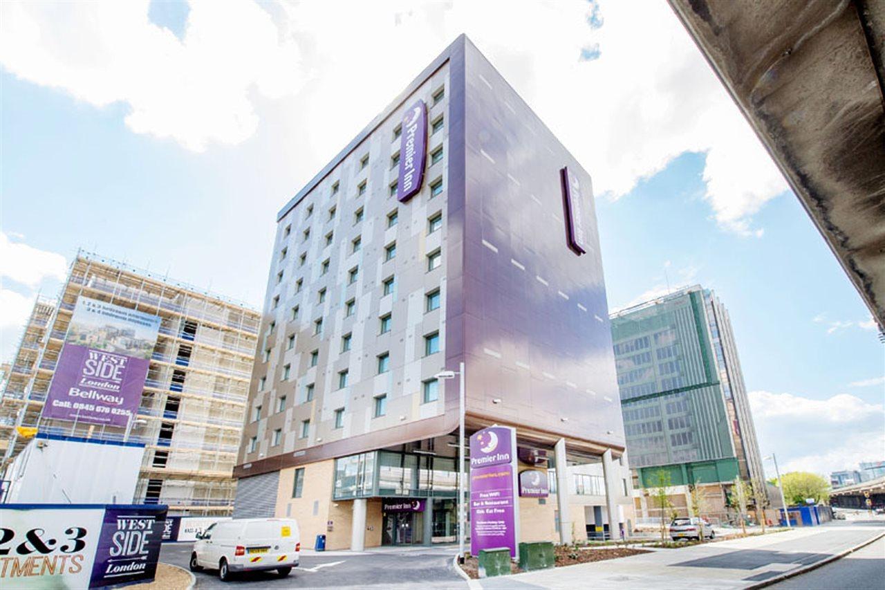 Premier Inn London Brentford Exterior foto