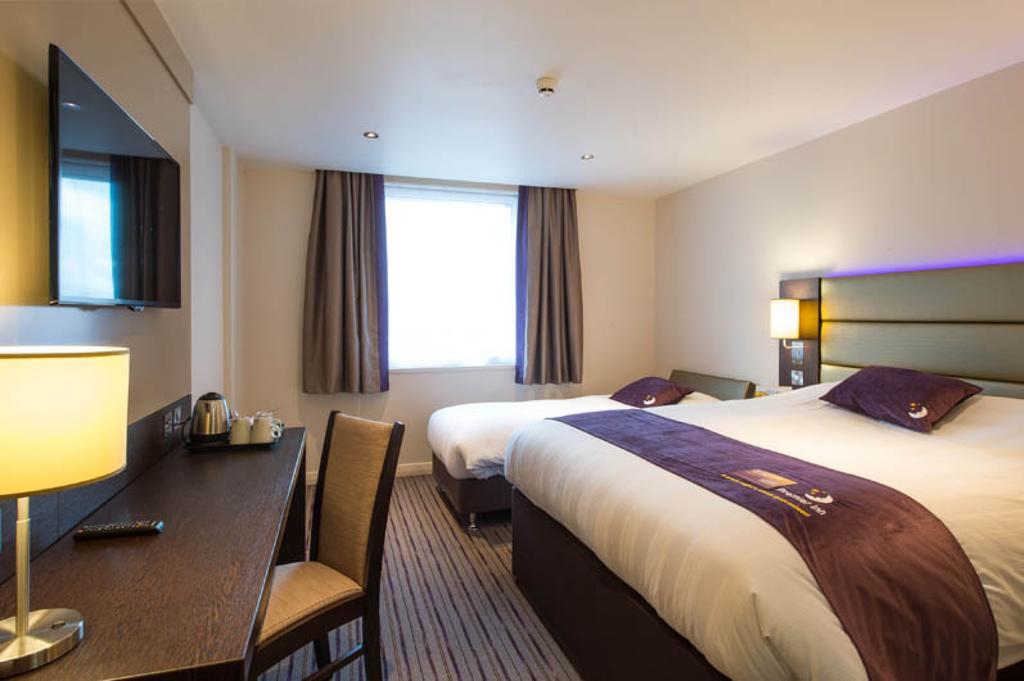 Premier Inn London Brentford Quarto foto