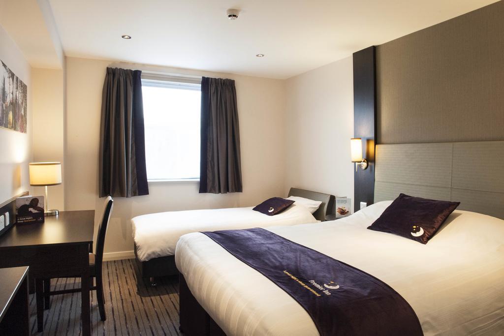 Premier Inn London Brentford Quarto foto