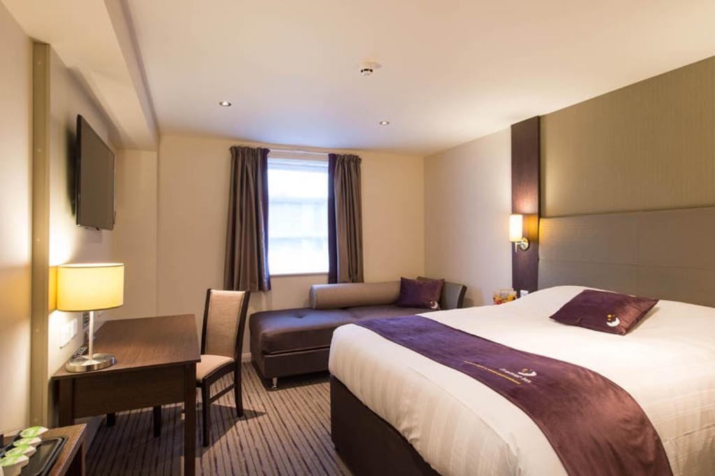 Premier Inn London Brentford Quarto foto